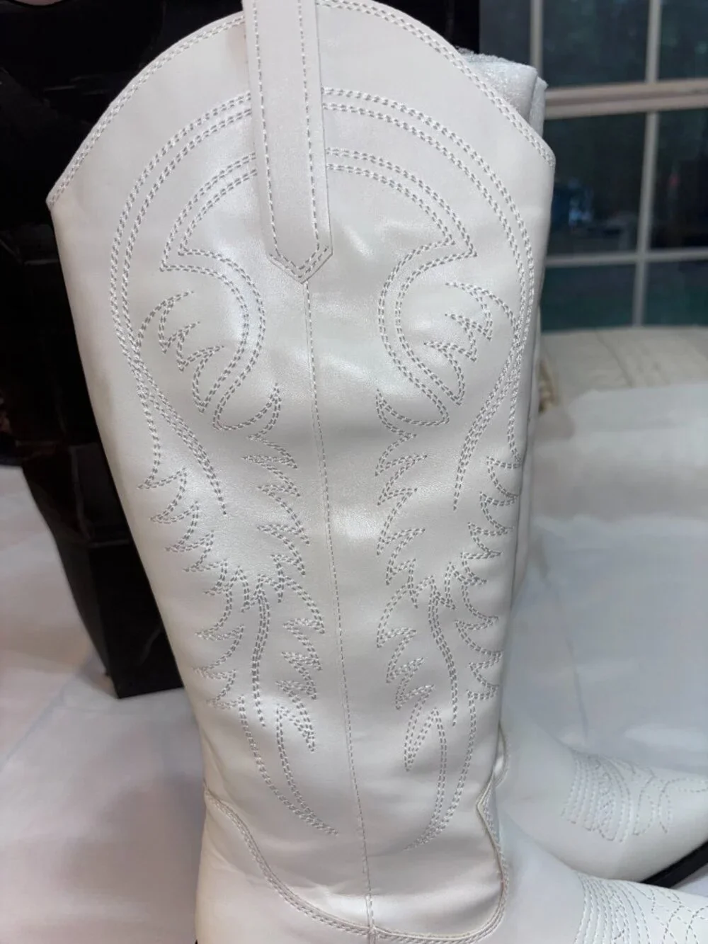 White Western Cowboy Boots Women’s Size 8 Pointed Toe Knee High Embroidered NIB
